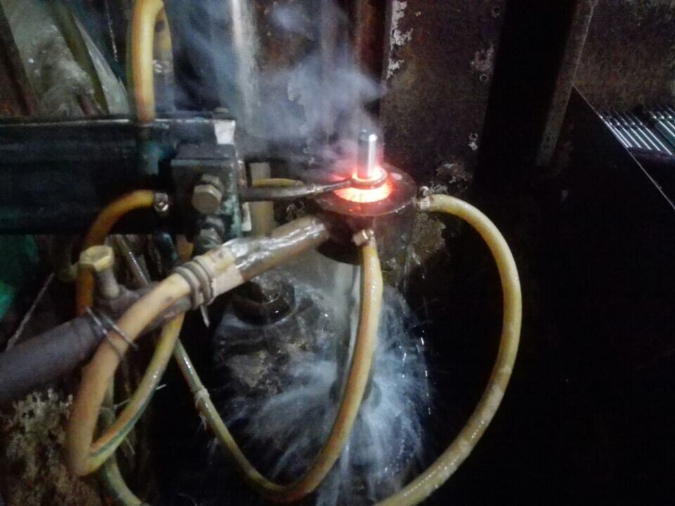 撥叉軸淬火機